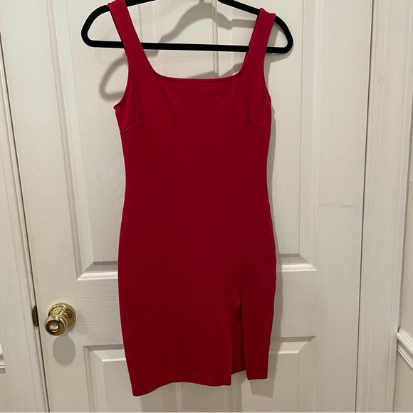 Women’s Stretchy Red Sheath Dress with Small Slit on one side, Size Small - Picture 1 of 4